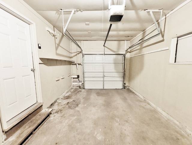 House for rent at 6006 E 96th St #6006E96, Kansas City, MO 64134