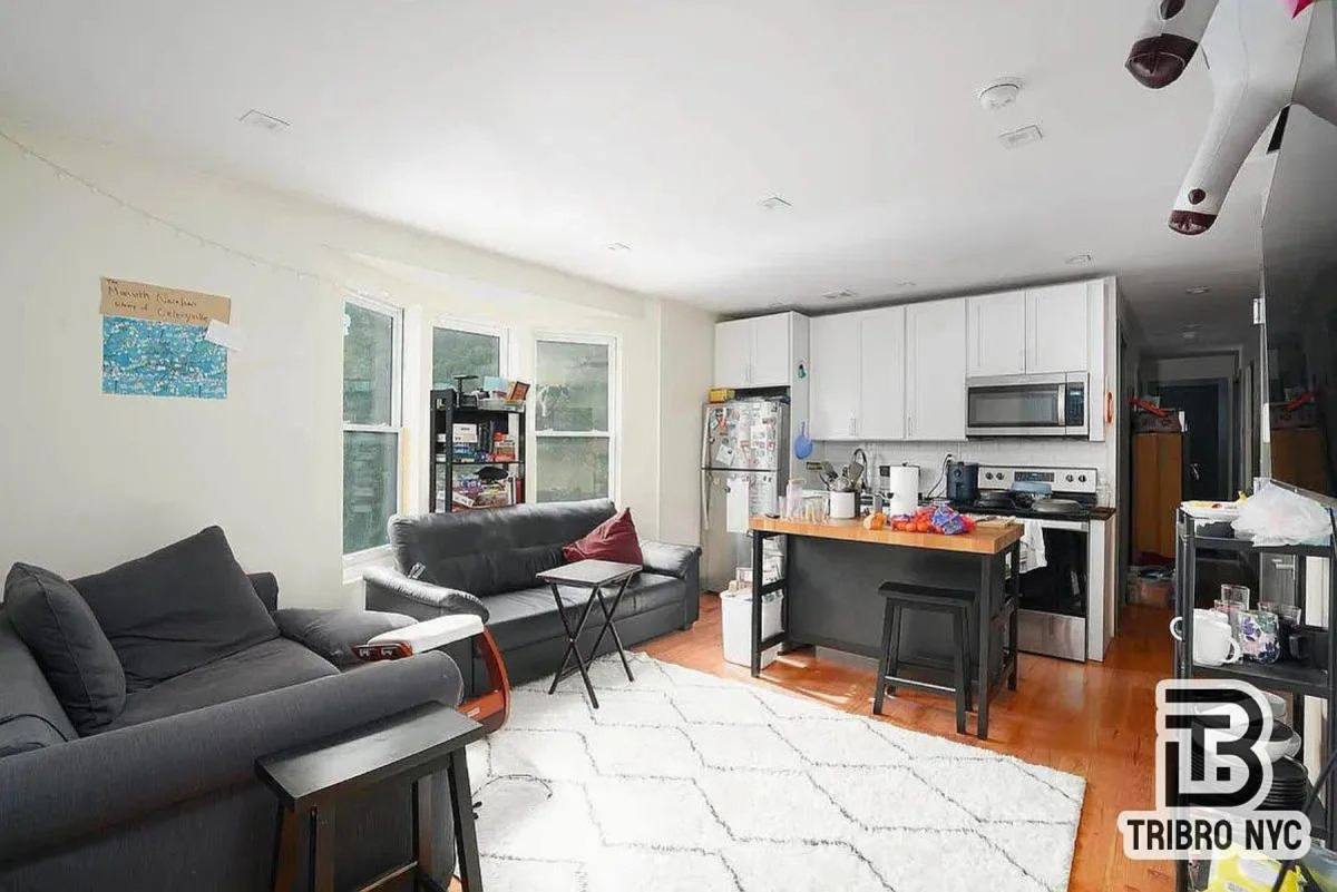 Apartment for rent at 181 Greenpoint Ave #3D, Brooklyn, NY 11222