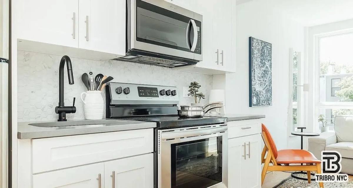 Apartment for rent at 9 Cook St #2F, Brooklyn, NY 11206