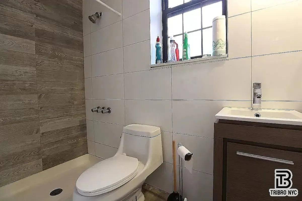 Apartment for rent at 465 Chauncey St #1B, Brooklyn, NY 11233