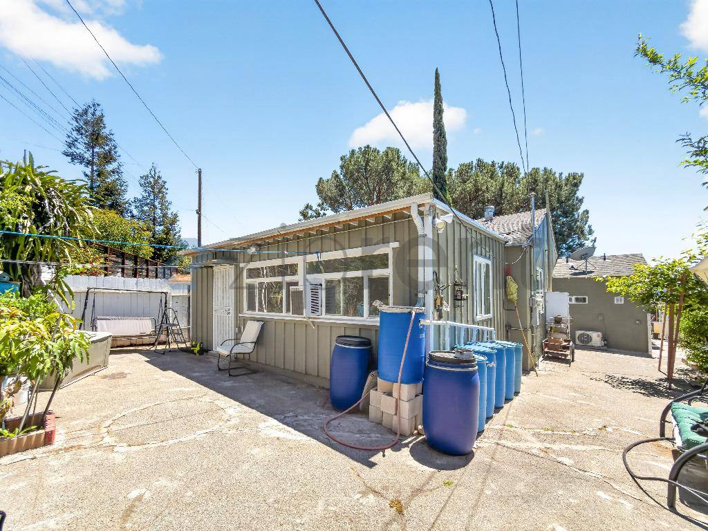 House for rent at 2755 Sanborn Ave #SINGLE, La Crescenta, CA 91214