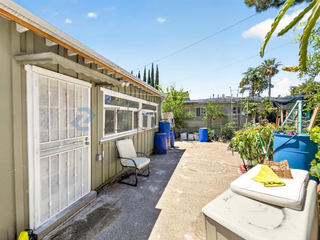 House for rent at 2755 Sanborn Ave #SINGLE, La Crescenta, CA 91214