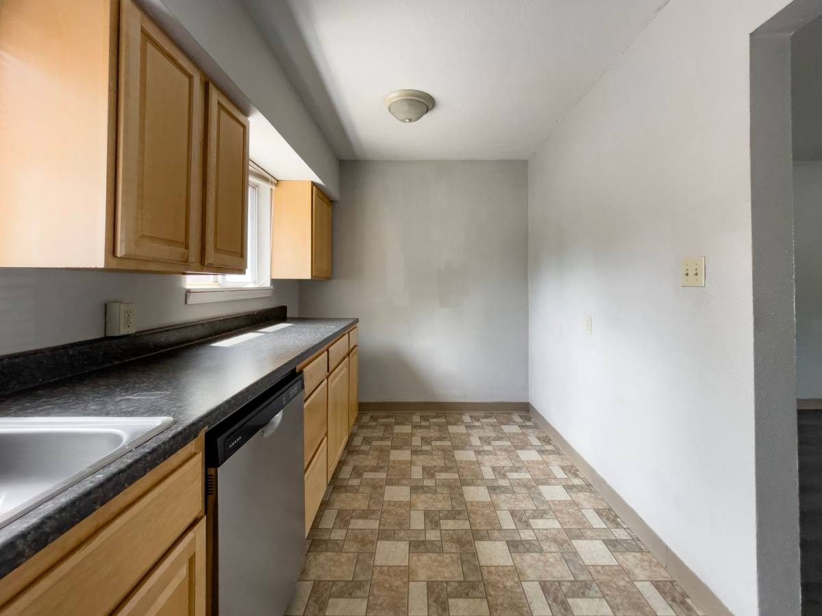 Apartment for rent at 1619 W Gilbert St, Muncie, IN 47303