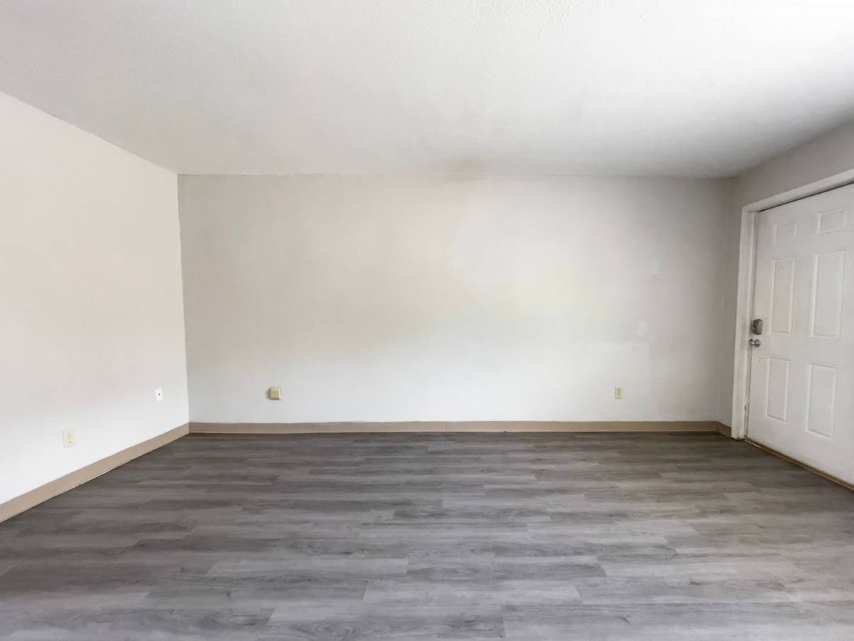 Apartment for rent at 1619 W Gilbert St, Muncie, IN 47303