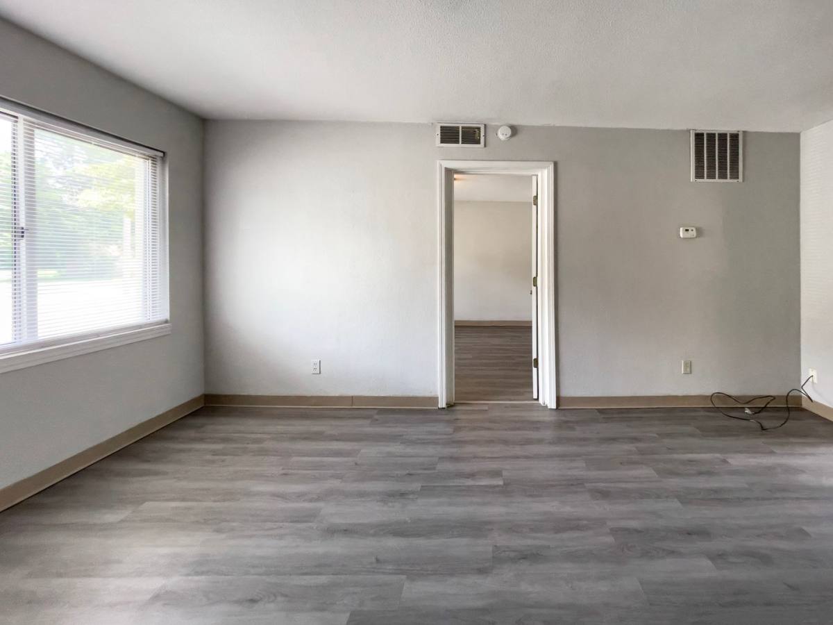 Apartment for rent at 1619 W Gilbert St, Muncie, IN 47303