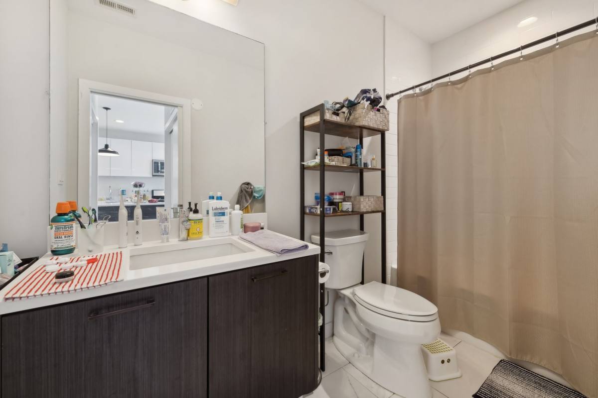 Apartment for rent at 713 N Milwaukee Ave, Chicago, IL 60642