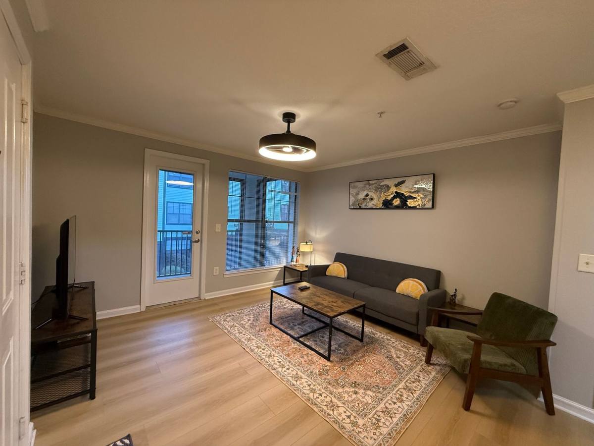 Apartment for rent at 211 N Ave, Athens, GA 30601