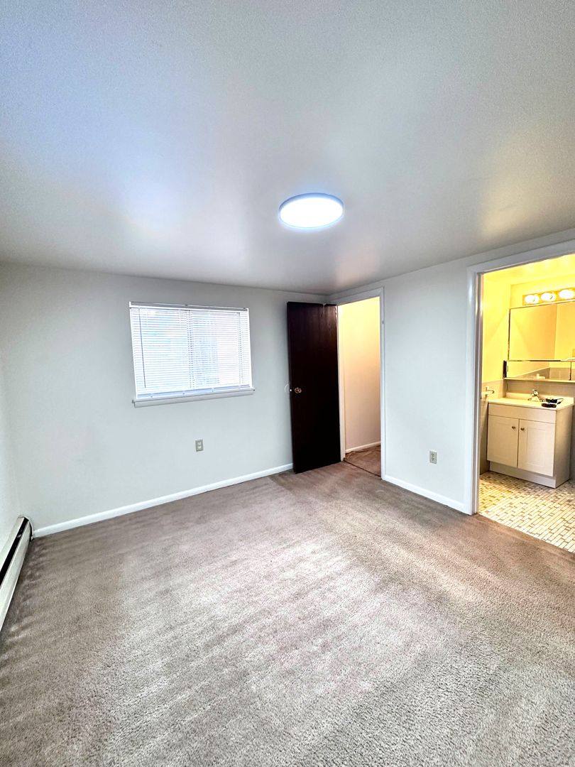 Apartment for rent at 427 Wayne St, Beaver, PA 15009