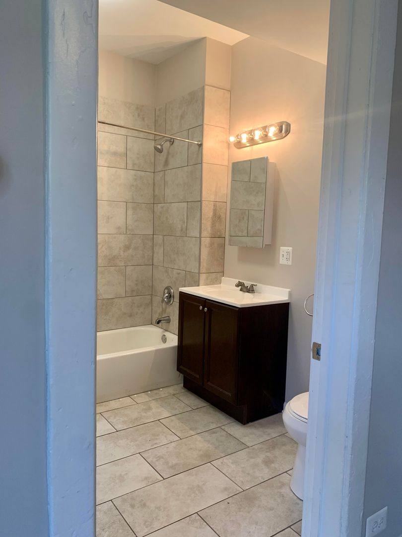 Apartment for rent at 3225 W Division, Chicago, IL 60651