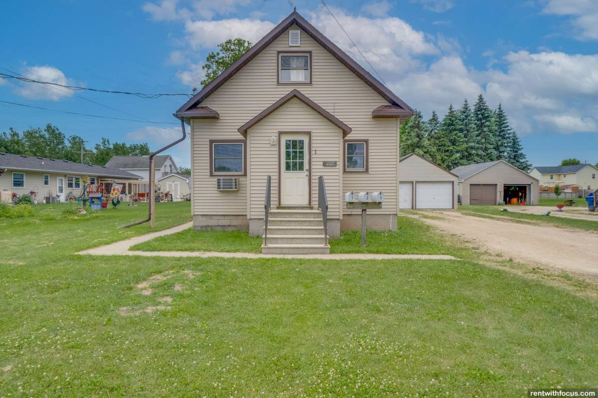 Apartment for rent at 227 Garfield Ave, Menasha, WI 54952