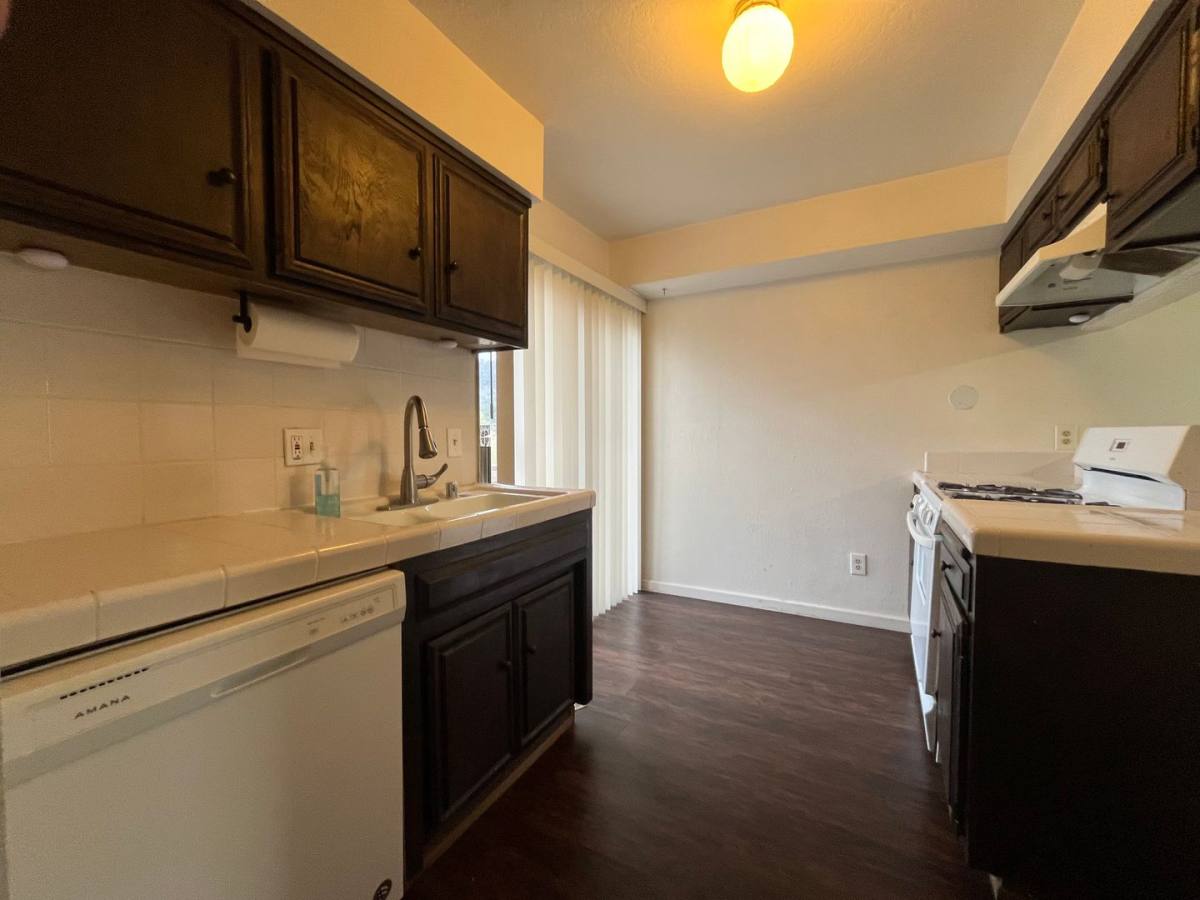 Condo for rent at 18241 Saint Andrews Dr, Tehachapi, CA 93561