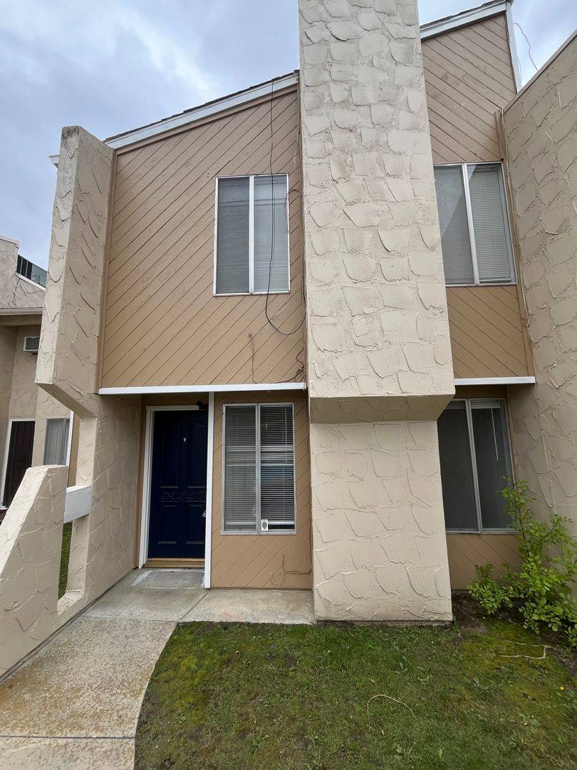 Condo for rent at 18241 Saint Andrews Dr, Tehachapi, CA 93561