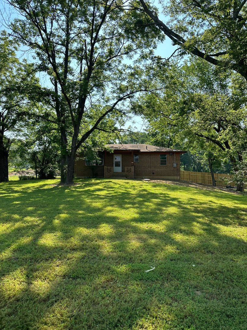 House for rent at 1515 Oak Grove Rd, Van Buren, AR 72956