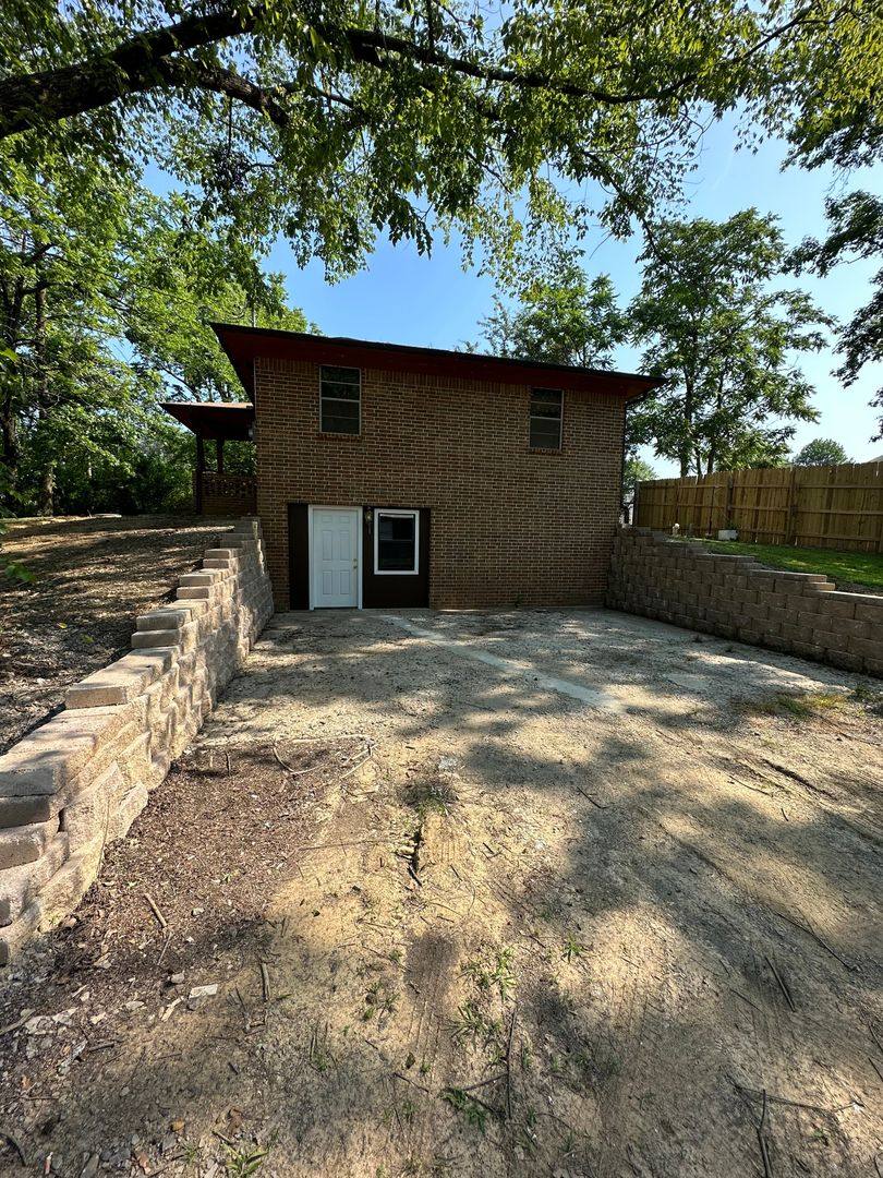 House for rent at 1515 Oak Grove Rd, Van Buren, AR 72956