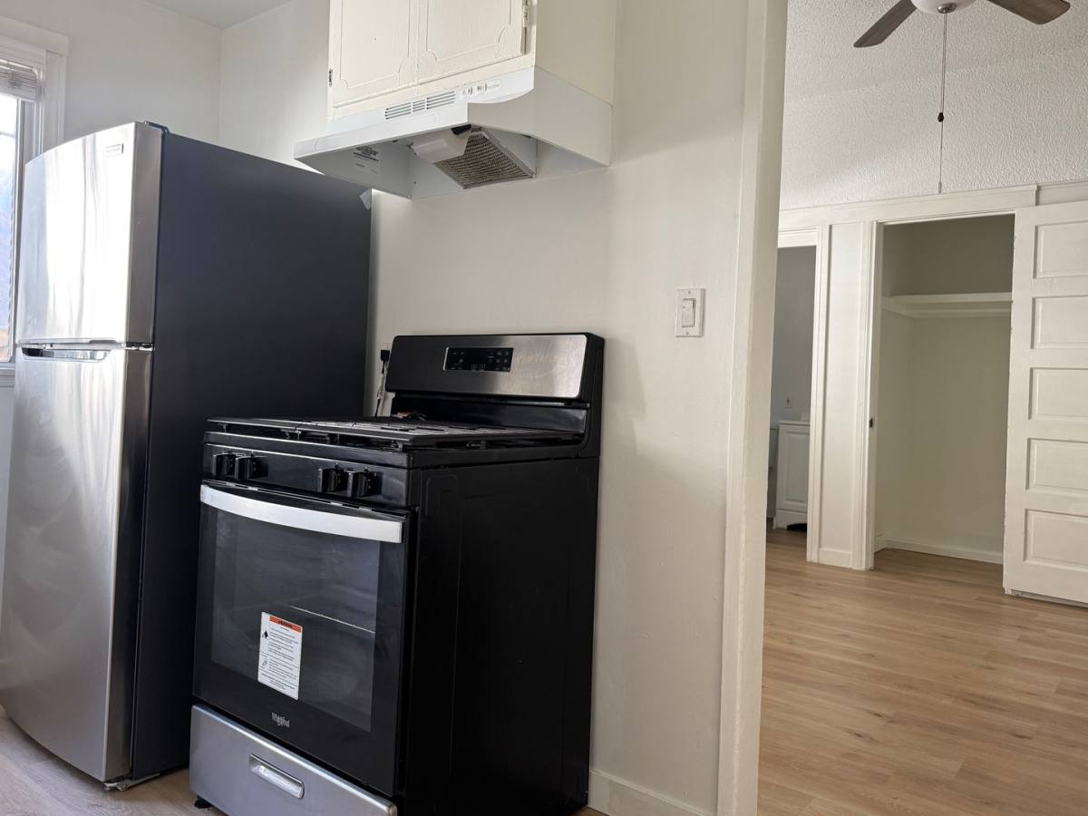 Apartment for rent at 2200 Toberman St, Los Angeles, CA 90007