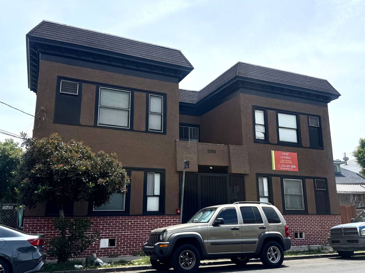 Apartment for rent at 2200 Toberman St, Los Angeles, CA 90007