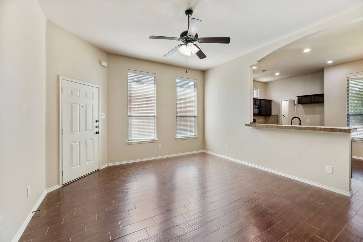 Townhouse for rent at 341 Orbit Dr, Lavon, TX 75166