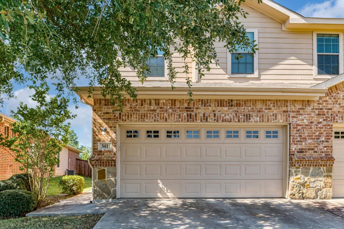 Townhouse for rent at 341 Orbit Dr, Lavon, TX 75166