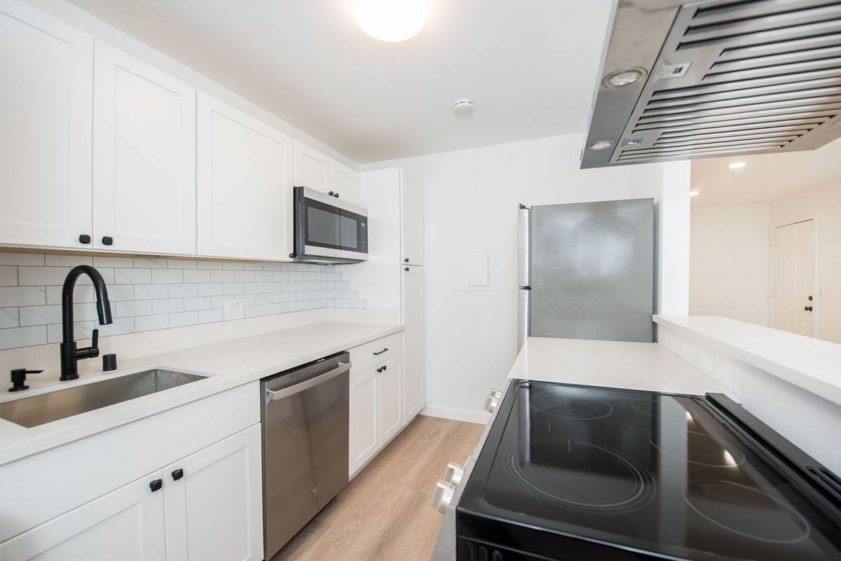 Apartment for rent at 2910 Peppertree Lane, Costa Mesa, CA 92626