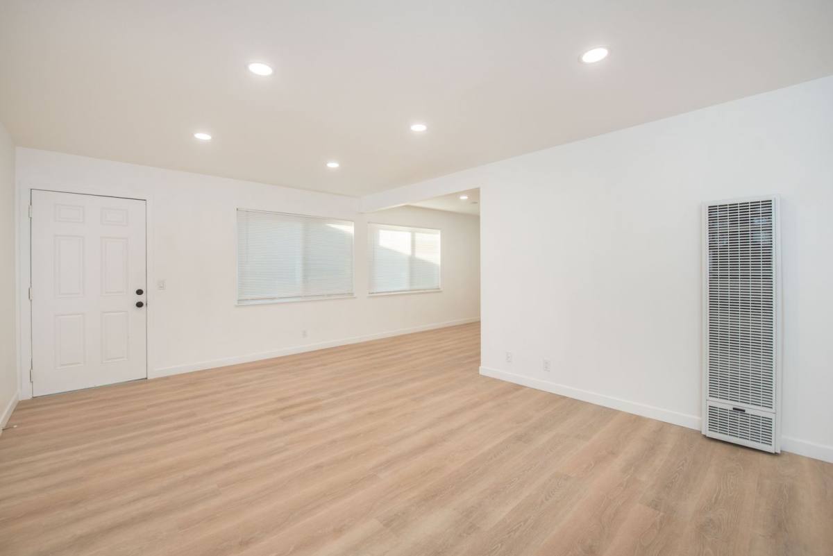 Apartment for rent at 2910 Peppertree Lane, Costa Mesa, CA 92626