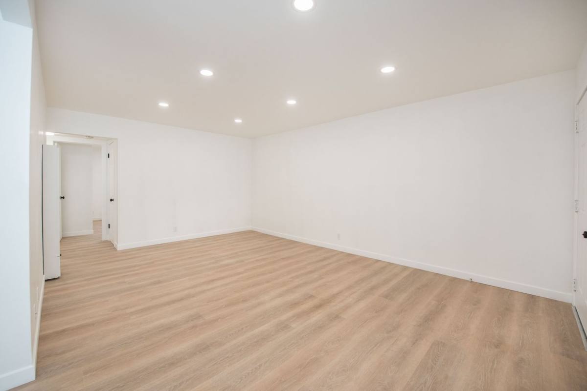 Apartment for rent at 2910 Peppertree Lane, Costa Mesa, CA 92626