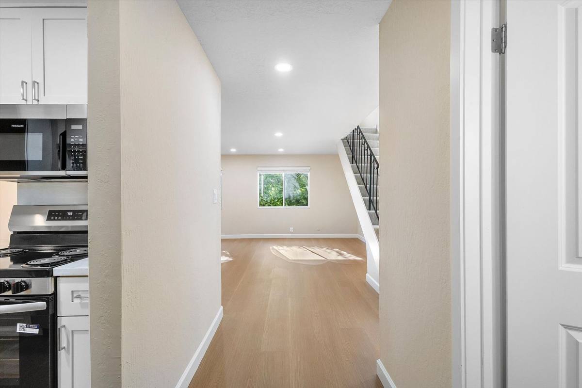 Apartment for rent at 2150 Santa Clara Ave, Alameda, CA 94501