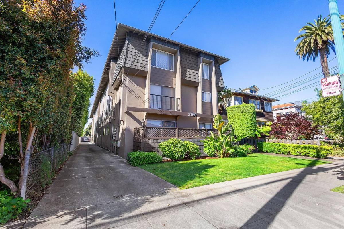 Apartment for rent at 2150 Santa Clara Ave, Alameda, CA 94501