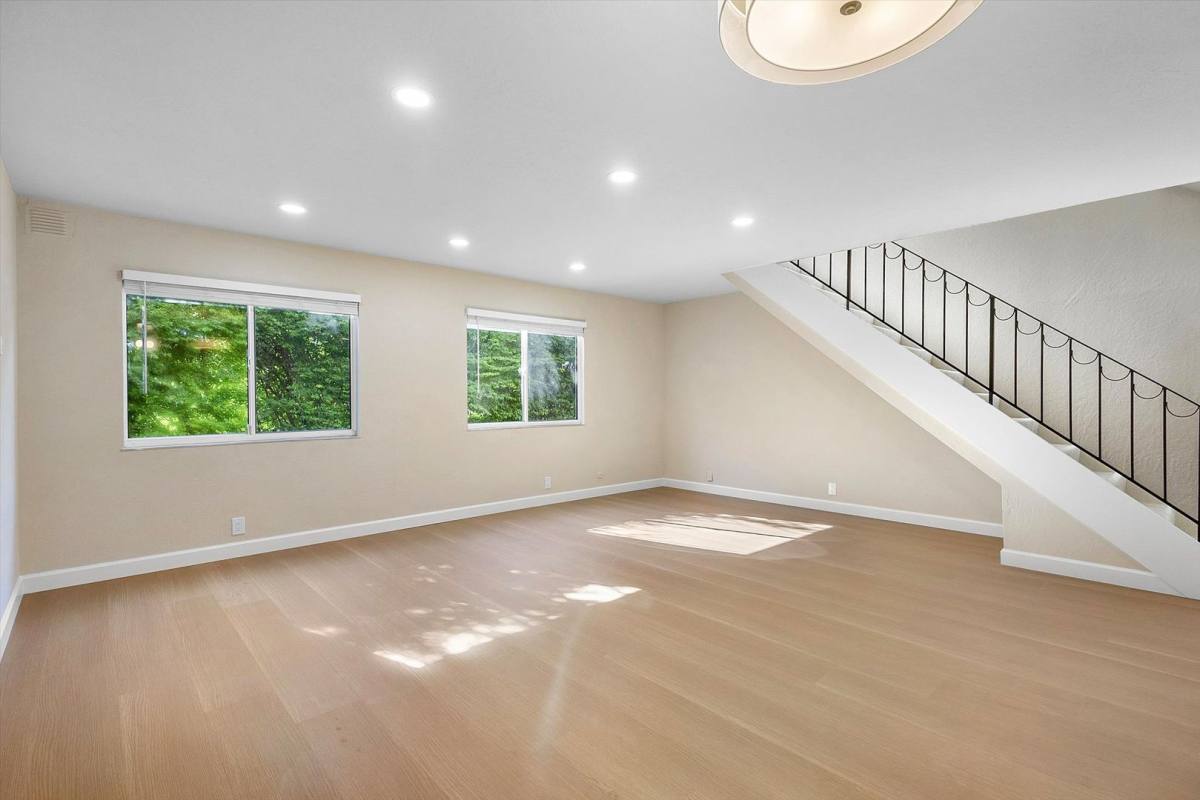 Apartment for rent at 2150 Santa Clara Ave, Alameda, CA 94501