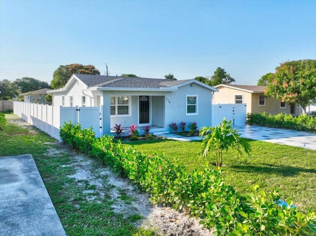 House for rent at 320 NW 6th Ave, Delray Beach, FL 33444