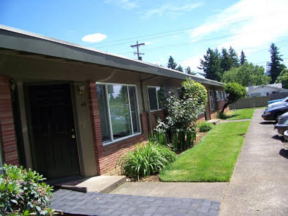 Apartment for rent at 11115 SE Holgate Blvd, Portland, OR 97266