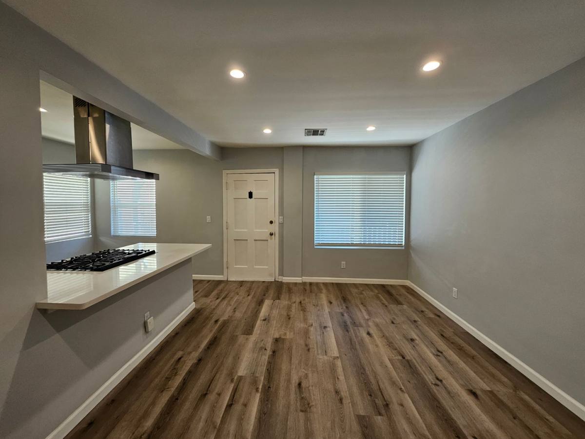 Apartment for rent at 2350 Florencita Ave, Montrose, CA 91020