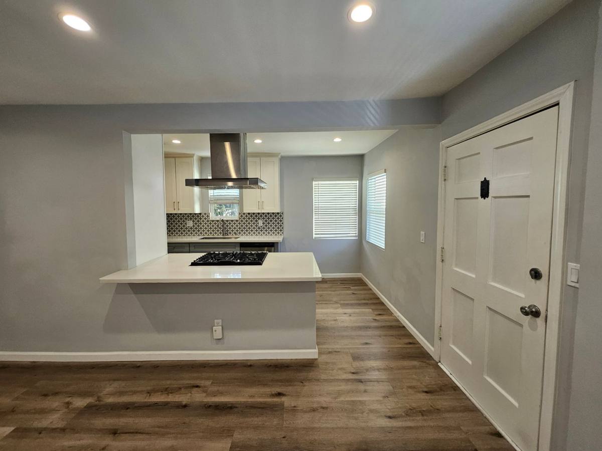 Apartment for rent at 2350 Florencita Ave, Montrose, CA 91020