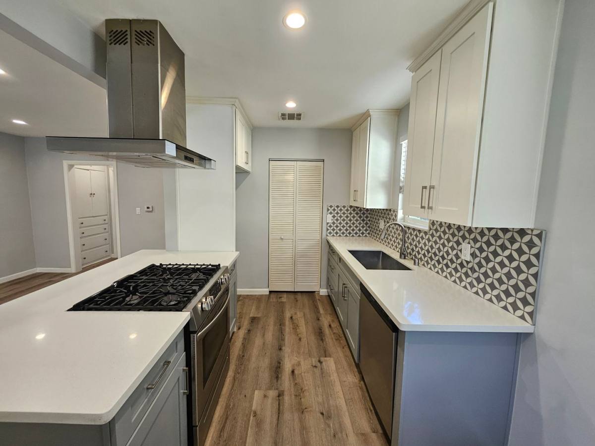 Apartment for rent at 2350 Florencita Ave, Montrose, CA 91020