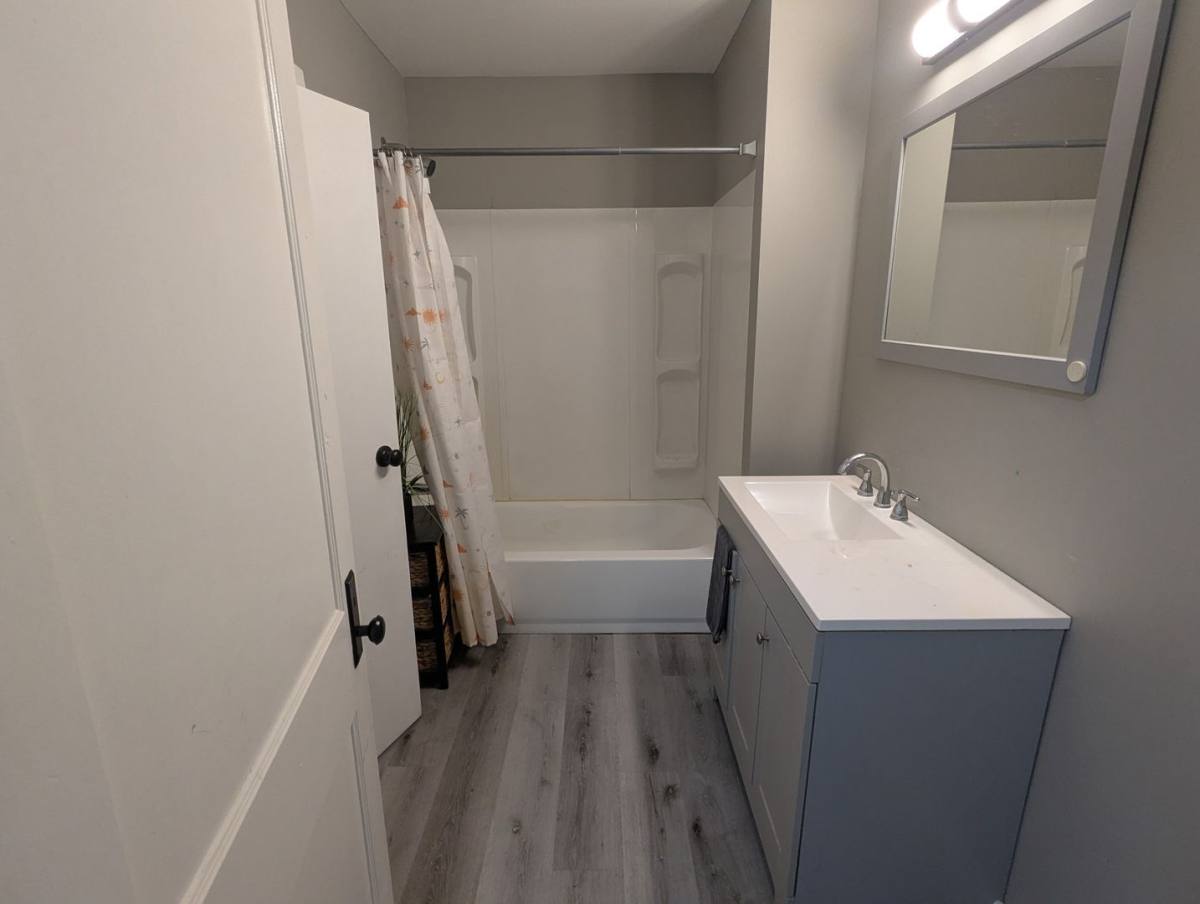 Apartment for rent at 522 W Harrison Ave, Clarksville, IN 47129