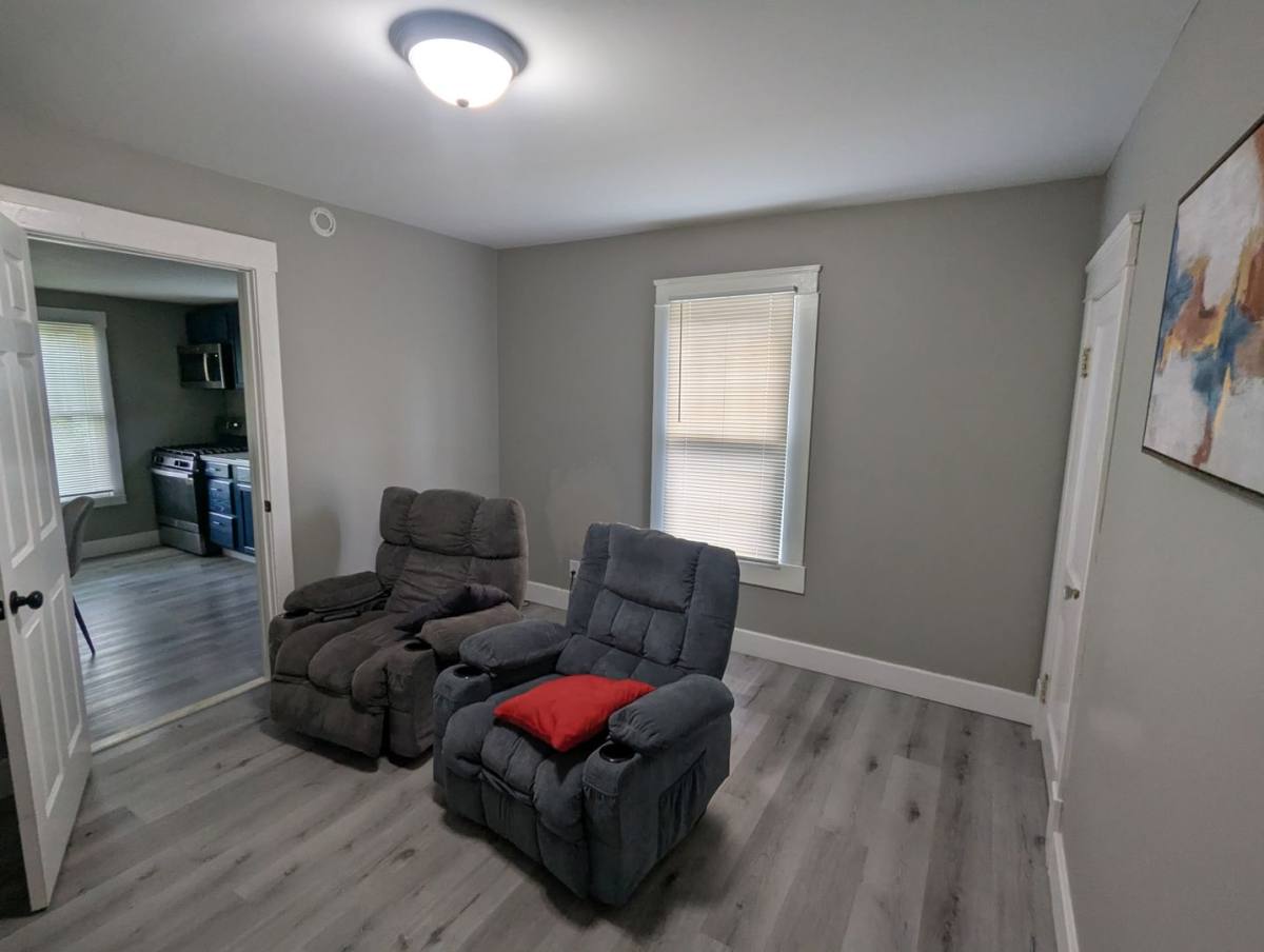 Apartment for rent at 522 W Harrison Ave, Clarksville, IN 47129