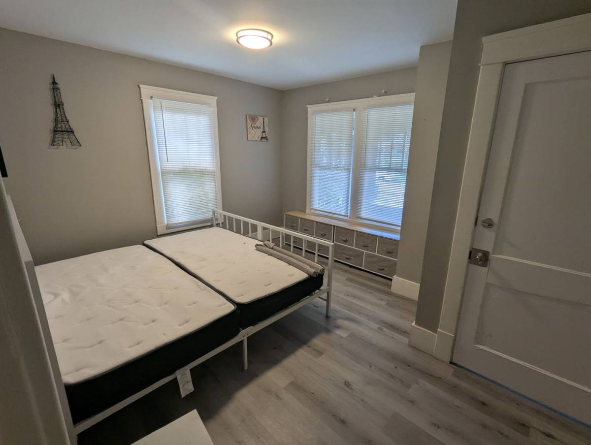Apartment for rent at 522 W Harrison Ave, Clarksville, IN 47129
