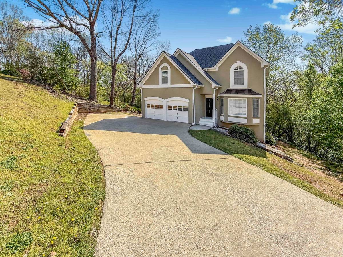 House for rent at 6403 Ivey Terrace Dr, Mableton, GA 30126