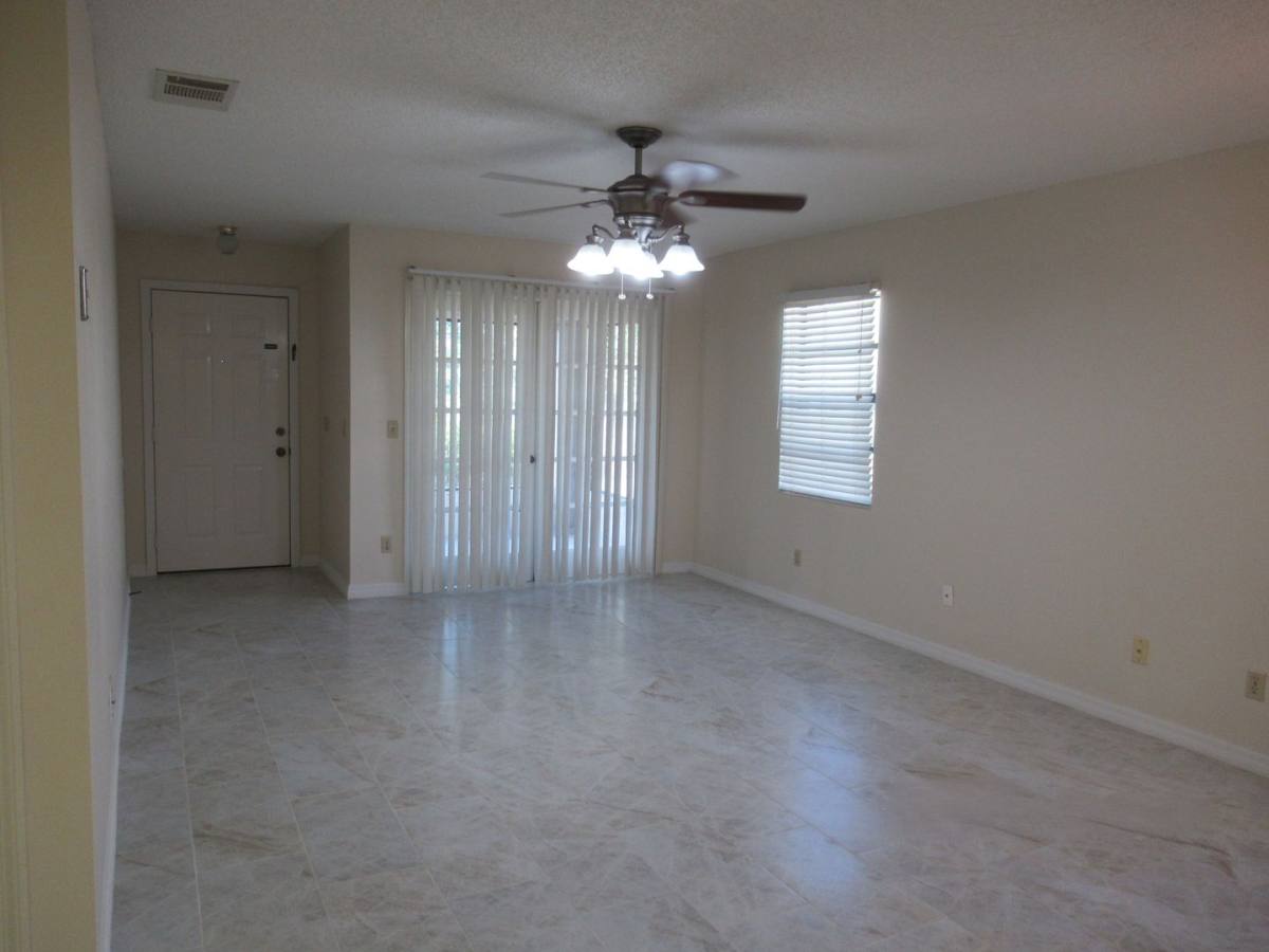 House for rent at 127 Sunnyside Dr, Clermont, FL 34711