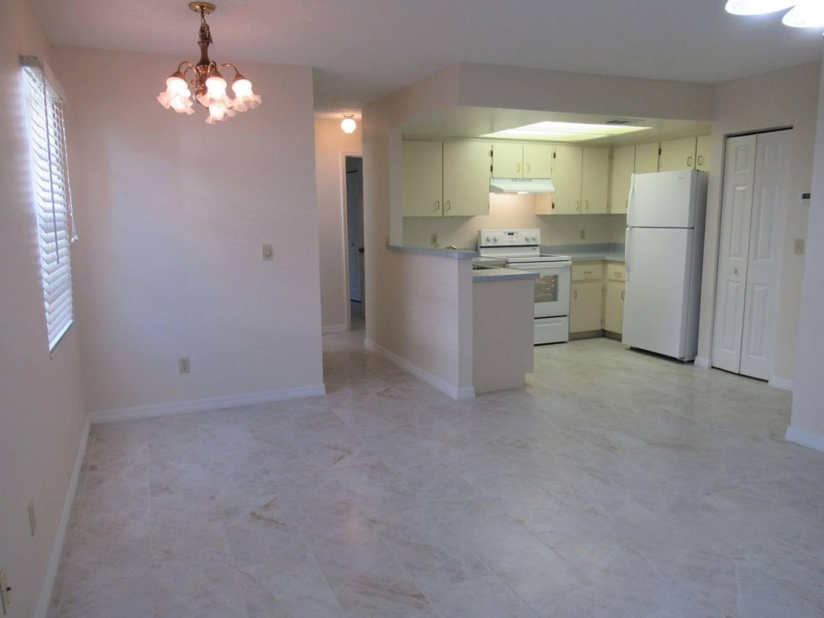 House for rent at 127 Sunnyside Dr, Clermont, FL 34711