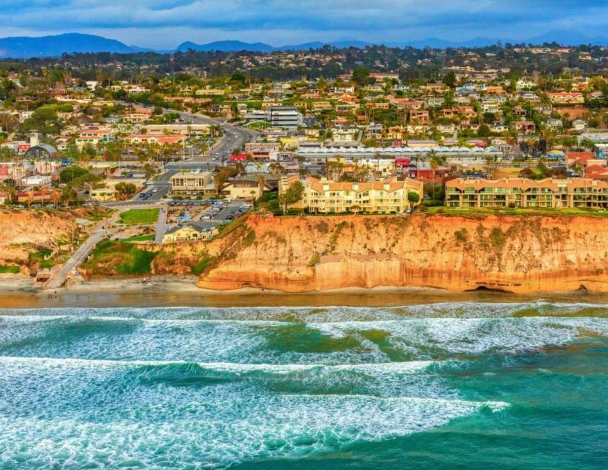 Condo for rent at 135 S Sierra Ave, Solana Beach, CA 92075