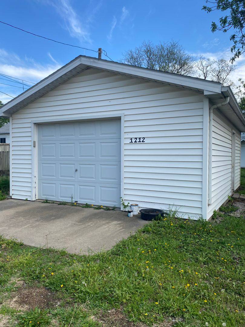 House for rent at 1212 Elk St, Beatrice, NE 68310