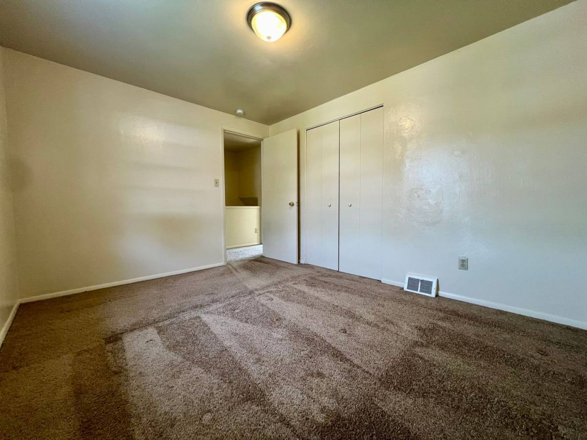 Townhouse for rent at 442 Mower Dr, Pittsburgh, PA 15239