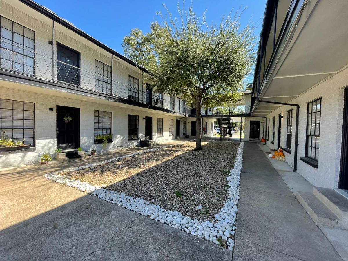 Apartment for rent at 5317 Junius St, Dallas, TX 75214