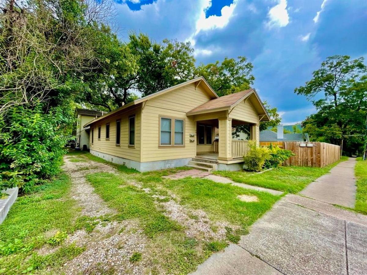 Townhouse for rent at 506 E 38th St #B, Austin, TX 78705