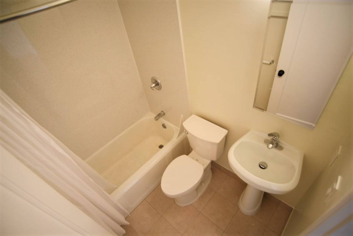 Apartment for rent at 2468 Bancroft Way, Berkeley, CA 94704