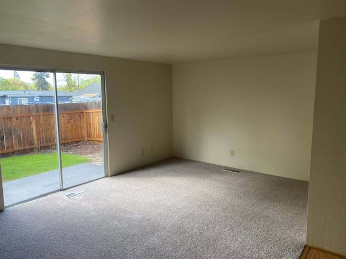 House for rent at 329 Bessie St, Medford, OR 97504