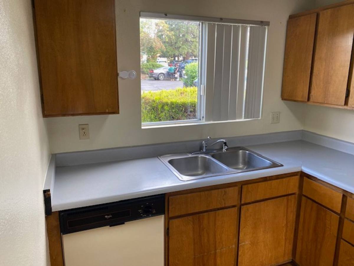 House for rent at 329 Bessie St, Medford, OR 97504