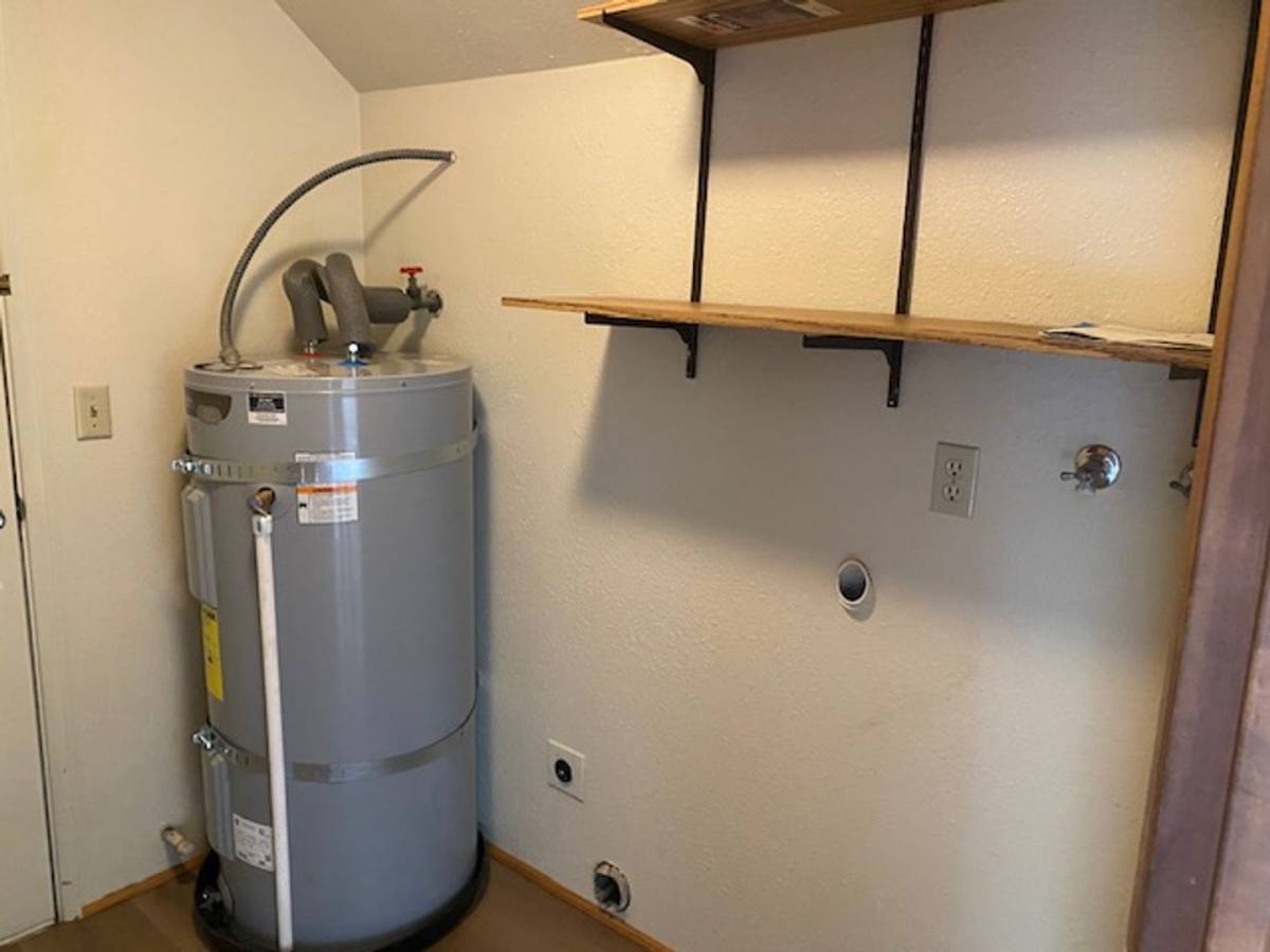 House for rent at 329 Bessie St, Medford, OR 97504