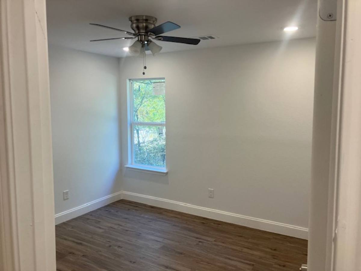 House for rent at 110 Bowie St, Mabank, TX 75156