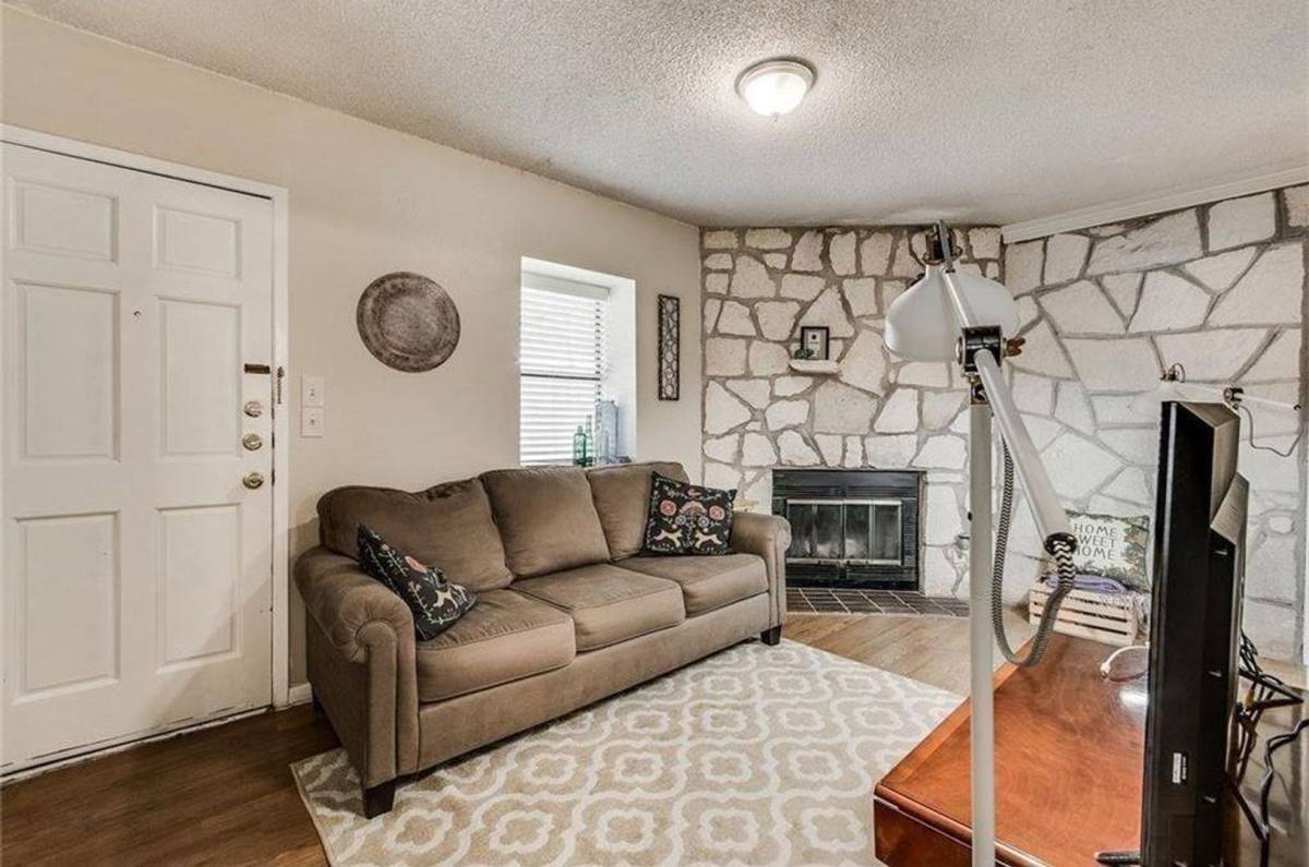 Townhouse for rent at 404 Franklin Blvd #B, Austin, TX 78751